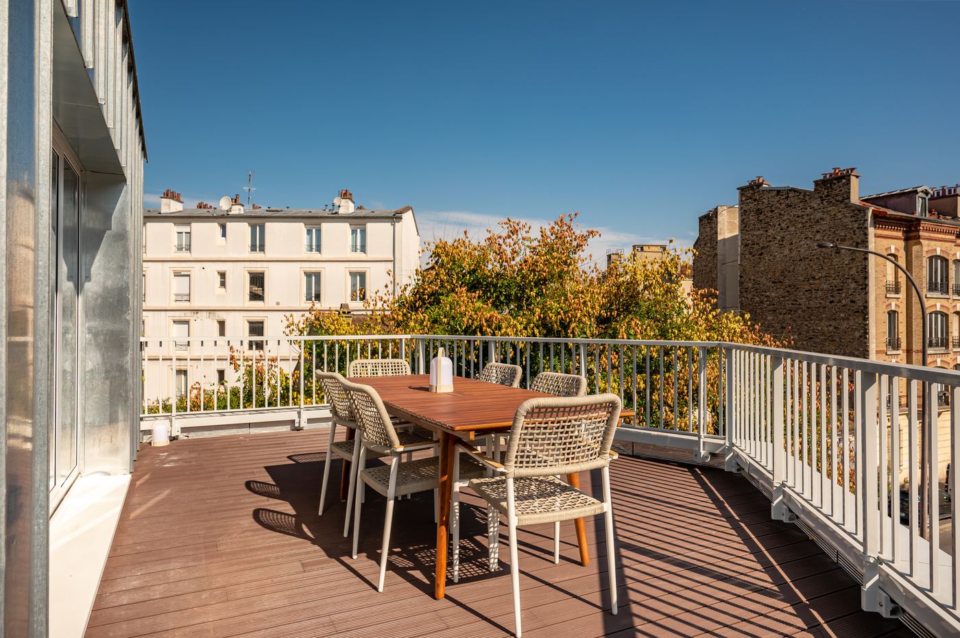 Terrasse et vue sur les toits, appartement livré à Ivry-sur-Seine